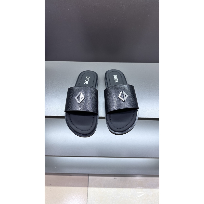 ch**an D*or slippers